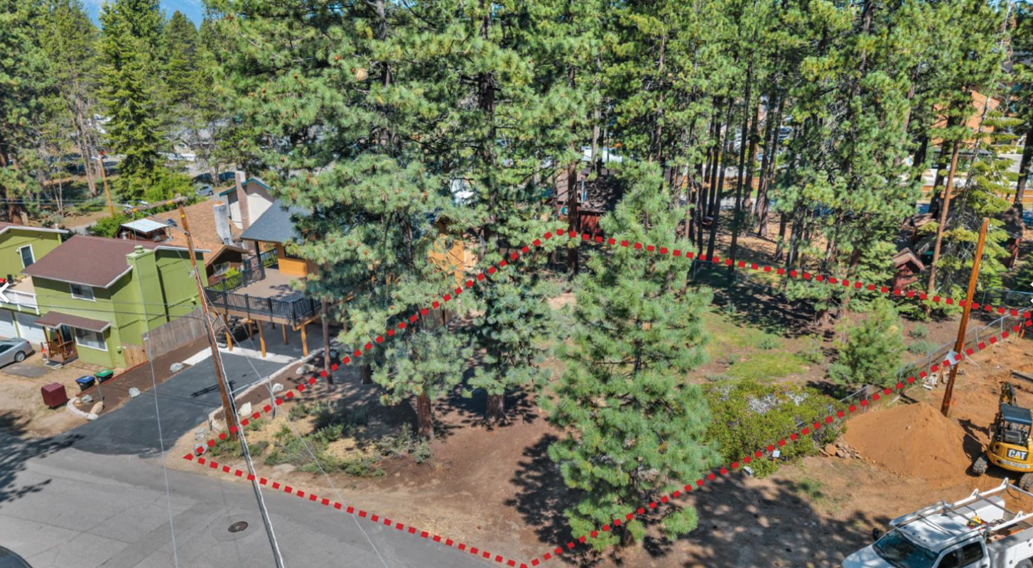 Mountain land lot with panoramic Sierra Nevada views for custom home